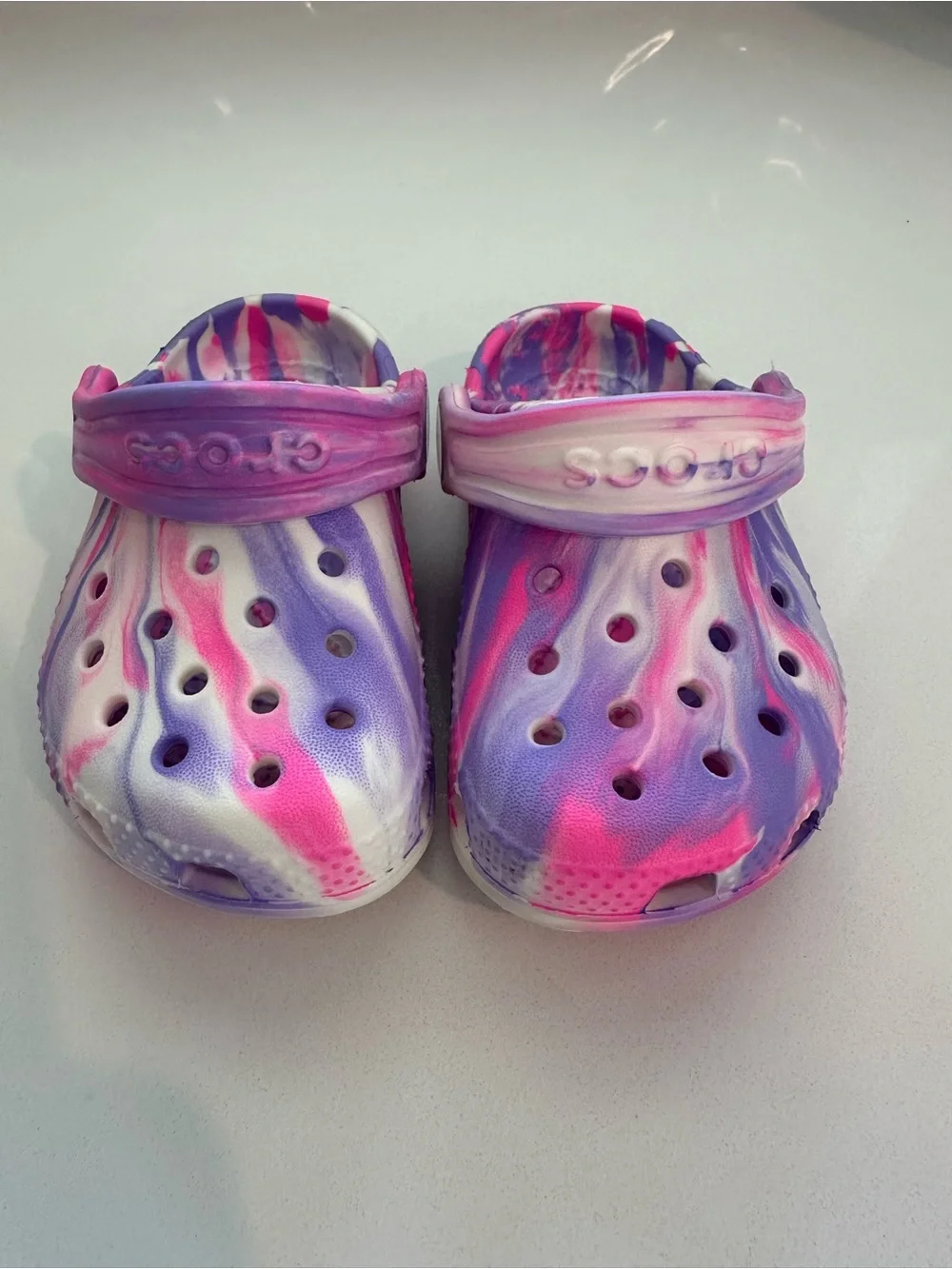 6C Kids Tie-Dye Crocs Sandals in Pink & Purple